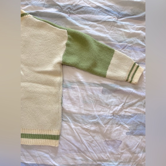 Cream and Green Cardigan Floral M / L - Picture 4 of 4